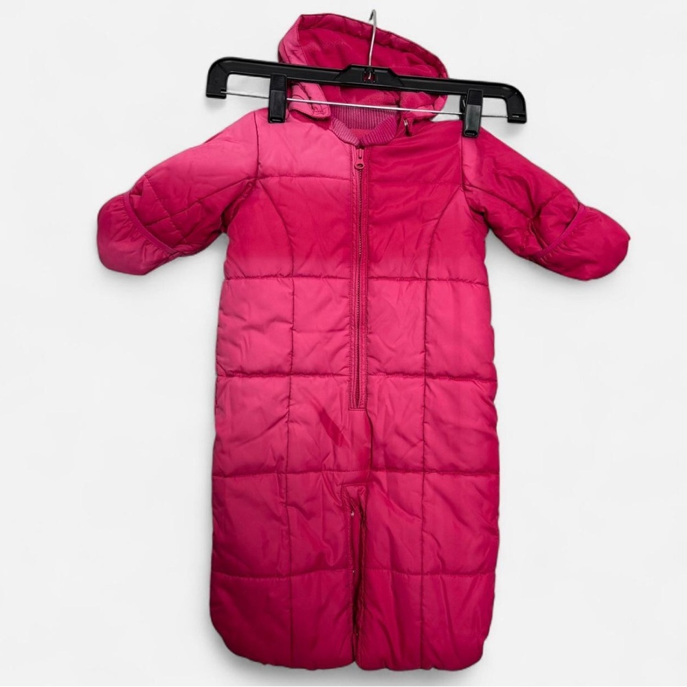Baby Gap Girl’s Snowsuit 3-6 MO‎ Pink Hooded Zipper Winter